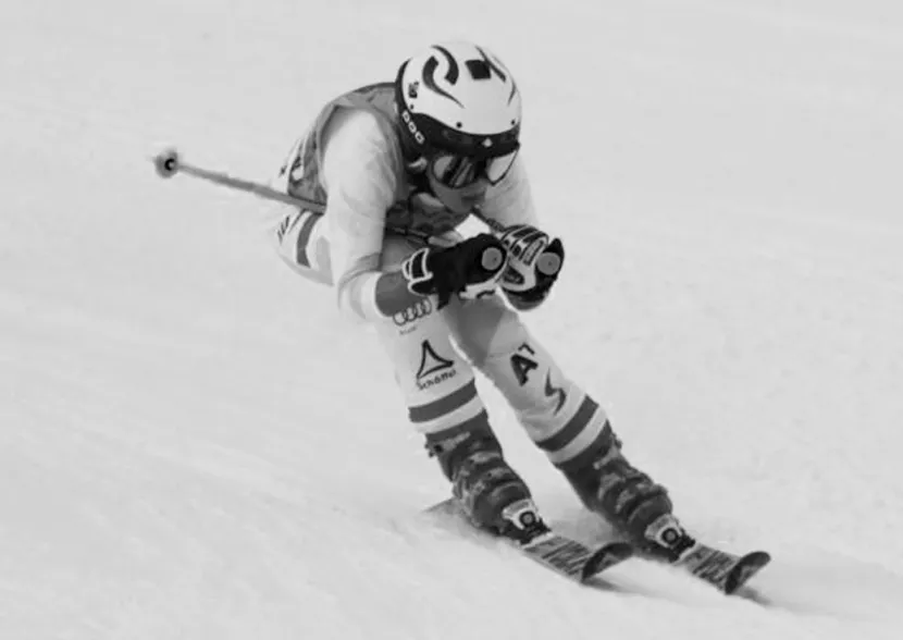 Foto von Skifahrer verlinkt zum Bereich Ski